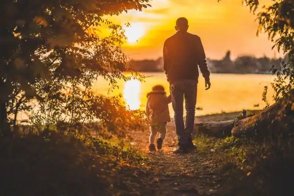 image of dad and child - parental alienation Greater Manchester